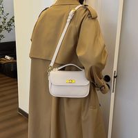 Women's Small Pu Leather Solid Color Streetwear Lock Clasp Handbag main image 7
