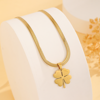 304 Stainless Steel 18K Gold Plated Elegant Simple Style Double Heart Four Leaf Clover Heart Shape main image 6