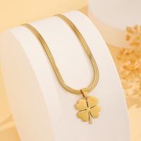 304 Stainless Steel 18K Gold Plated Elegant Simple Style Double Heart Four Leaf Clover Heart Shape sku image 3