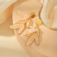 1 Pair Casual Elegant Artistic Leaves Tassel Plating Arylic Shell Gold Plated Drop Earrings main image 1