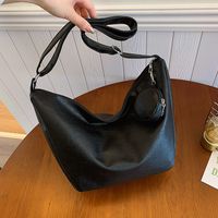 Women's Medium Pu Leather Solid Color Streetwear Zipper Crossbody Bag main image 5