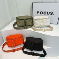 Women's Medium Canvas Solid Color Basic Oval Zipper Crossbody Bag main image 1