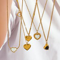 304 Stainless Steel 18K Gold Plated Simple Style Classic Style Plating Inlay Heart Shape Artificial Shell Rhinestones Pendant Necklace main image 7