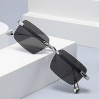 Vintage Style Vacation Solid Color Ac Square Frameless Women's Sunglasses main image 1