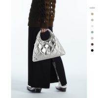 Women's Medium Pu Leather Solid Color Classic Style Triangle Magnetic Buckle Cloud Shape Bag sku image 2