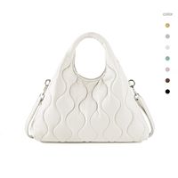Women's Medium Pu Leather Solid Color Classic Style Triangle Magnetic Buckle Cloud Shape Bag sku image 4