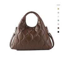 Women's Medium Pu Leather Solid Color Classic Style Triangle Magnetic Buckle Cloud Shape Bag sku image 6