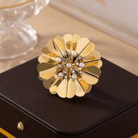Elegant Lady Modern Style Flower Alloy Plating Inlay Artificial Pearls Women's Brooches main image 3