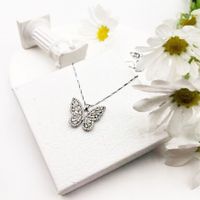 Großhandel Schmuck Einfacher Stil Klassischer Stil Schmetterling Zinklegierung Zirkon Inlay Halskette Mit Anhänger main image 3