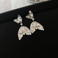 1 Pair Casual Simple Style Fish Tail Inlay Copper Pearl Zircon Drop Earrings main image 3