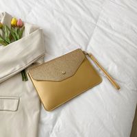 Women's Medium Pu Leather Solid Color Basic Magnetic Buckle Clutch Bag sku image 4