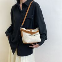 Women's Straw Letter Classic Style Sewing Thread Zipper Bucket Bag main image 4