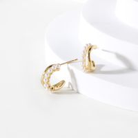 1 Pair Elegant Simple Style Commute C Shape Inlay Iron Pearl Gold Plated Ear Studs main image 1