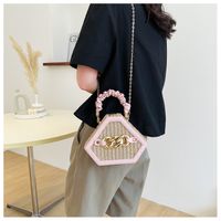 Women's Small Straw Geometric Classic Style Lock Clasp Straw Bag main image 3