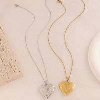 304 Stainless Steel 18K Gold Plated IG Style Sweet Heart Shape Pendant Necklace Locket Necklace main image 5
