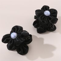 Women's Cute Flower Artificial Pearl Cloth Hair Claws main image 2