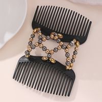 Women's Classic Style Color Block Artificial Pearl Plastic Criss Cross Hair Combs main image 2