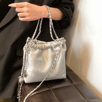 Women's Medium Pu Leather Solid Color Basic Classic Style Bucket Magnetic Buckle Shoulder Bag main image 2