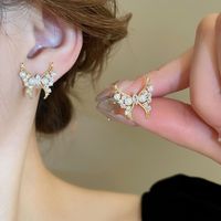 1 Pair Elegant Shiny Butterfly Inlay Copper Artificial Pearls Zircon 14K Gold Plated Ear Studs main image 7