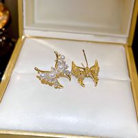 1 Pair Elegant Shiny Butterfly Inlay Copper Artificial Pearls Zircon 14K Gold Plated Ear Studs main image 6