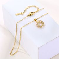 201 Stainless Steel Brass 18K Gold Plated Elegant Lady Korean Style Plating Inlay Circle Rhinestones Zircon Pendant Necklace main image 4