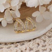 1 Pair Elegant Triangle Inlay Copper Zircon Rose Gold Plated Ear Studs main image 6