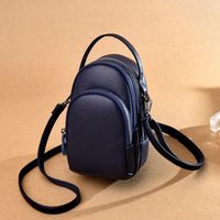 Women's Small Leather Solid Color Classic Style Zipper Shoulder Bag sku image 1