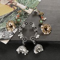 1 Pair Retro Classic Style Solid Color Inlay Zinc Alloy Pearl Zircon Drop Earrings main image 2