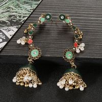 1 Pair Retro Classic Style Solid Color Inlay Zinc Alloy Pearl Zircon Drop Earrings main image 3