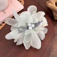 Women's Cute Lady Modern Style Flower Arylic Artificial Pearl Gauze Flowers Hair Claws sku image 2