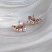 1 Pair IG Style Elegant Lady Geometric Crown Inlay Artificial Pearl Copper Zircon Ear Studs main image 9