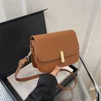 Women's Small Pu Leather Solid Color Elegant Vintage Style Square Lock Clasp Crossbody Bag main image 4