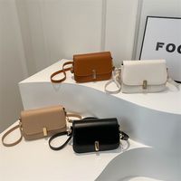 Women's Small Pu Leather Solid Color Elegant Vintage Style Square Lock Clasp Crossbody Bag main image 1