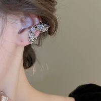 1 Pièce Décontractée Élégant Dame Papillon Incruster Le Cuivre Zircon Clips D'oreille main image 7