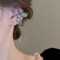 1 Pièce Décontractée Élégant Dame Papillon Incruster Le Cuivre Zircon Clips D'oreille main image 4