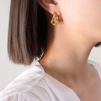 1 Pair Elegant Spiral Stripe Chains Print 201 Stainless Steel Gold Plated Ear Studs main image 5