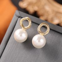 1 Pair Elegant Luxurious Round Plating Inlay Copper Pearl 18K Gold Plated Earrings main image 2