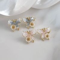 1 Pair Modern Style Sweet Flower Butterfly Inlay Alloy Rhinestones Gold Plated Ear Studs main image 5