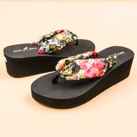 Women's Casual Floral Round Toe Flip Flops main image 4