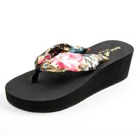 Women's Casual Floral Round Toe Flip Flops main image 3