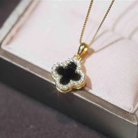 Fashion Four Leaf Clover Copper Plating Inlay Zircon Gold Plated Women's Pendant Necklace main image 3