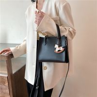 Women's Pu Leather Solid Color Vintage Style Ornament Sewing Thread Zipper Handbag main image 4