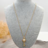 304 Stainless Steel Titanium Steel Copper Gold Plated Casual Sweet Simple Style Handmade Inlay Key Rhinestones Freshwater Pearl Pendant Necklace main image 4