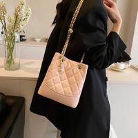 Women's Medium Pu Leather Solid Color Vintage Style Classic Style Bucket Magnetic Buckle Bucket Bag sku image 3