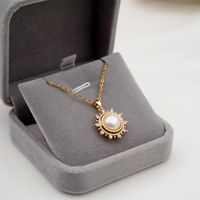 304 Stainless Steel Titanium Steel Copper Gold Plated Simple Style Handmade Inlay Sun Rhinestones Freshwater Pearl Pendant Necklace main image 3