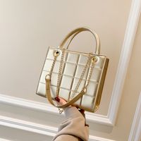 Women's Medium Pu Leather Solid Color Classic Style Zipper Handbag sku image 5