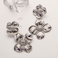 1 Pair Simple Style Classic Style Flower Plating 304 Stainless Steel Drop Earrings main image 2