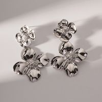 1 Pair Simple Style Classic Style Flower Plating 304 Stainless Steel Drop Earrings main image 4