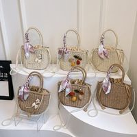 Women's Medium Straw Solid Color Flower Vacation Beach Beading Weave Square String Straw Bag main image video