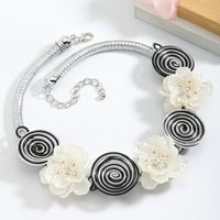 Wholesale Jewelry Elegant Classic Style Flower Alloy Plating Necklace sku image 1